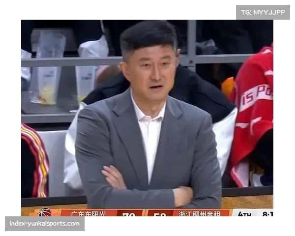 杜锋双小外阵容搭配 奎因麦考尔组合打造疾风骤雨跑轰